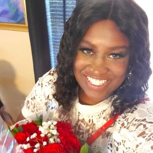 Meet your Posher, Latasha